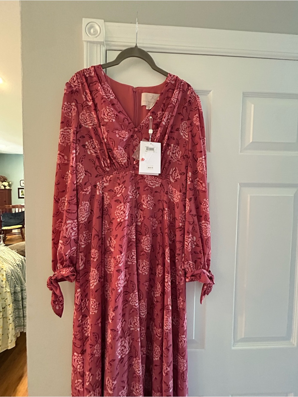 NWT Gal Meets Glam “Florence” maxi dress in Rose